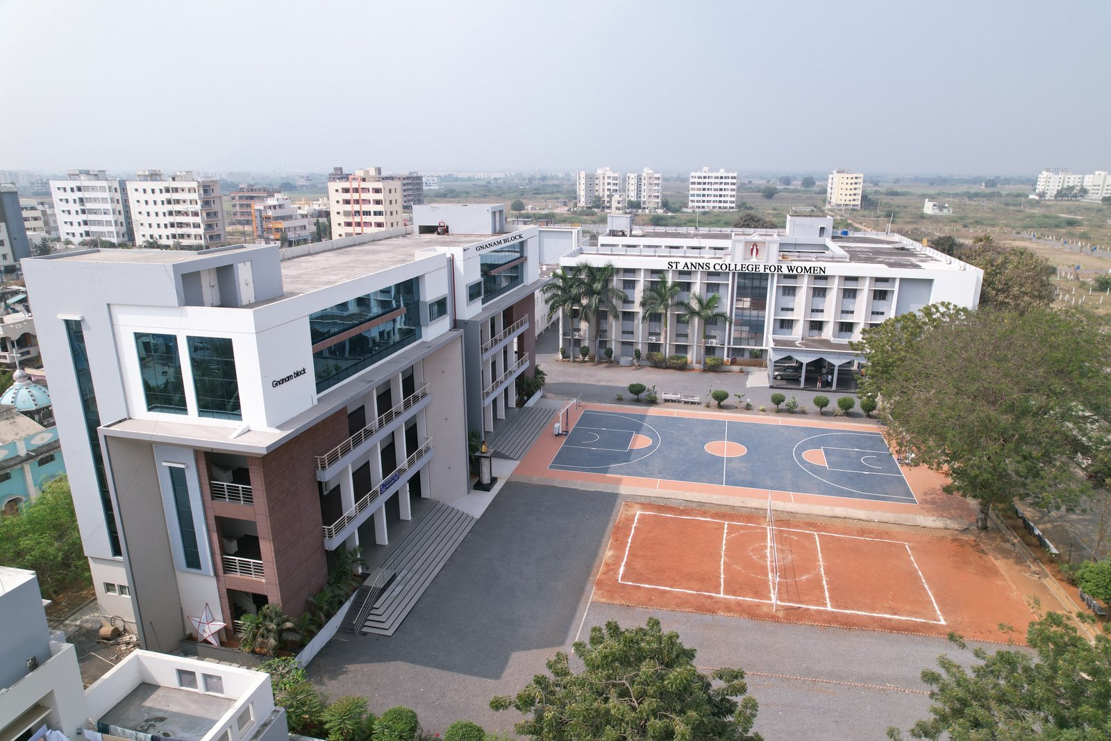 College Campus & Buildings view 5
